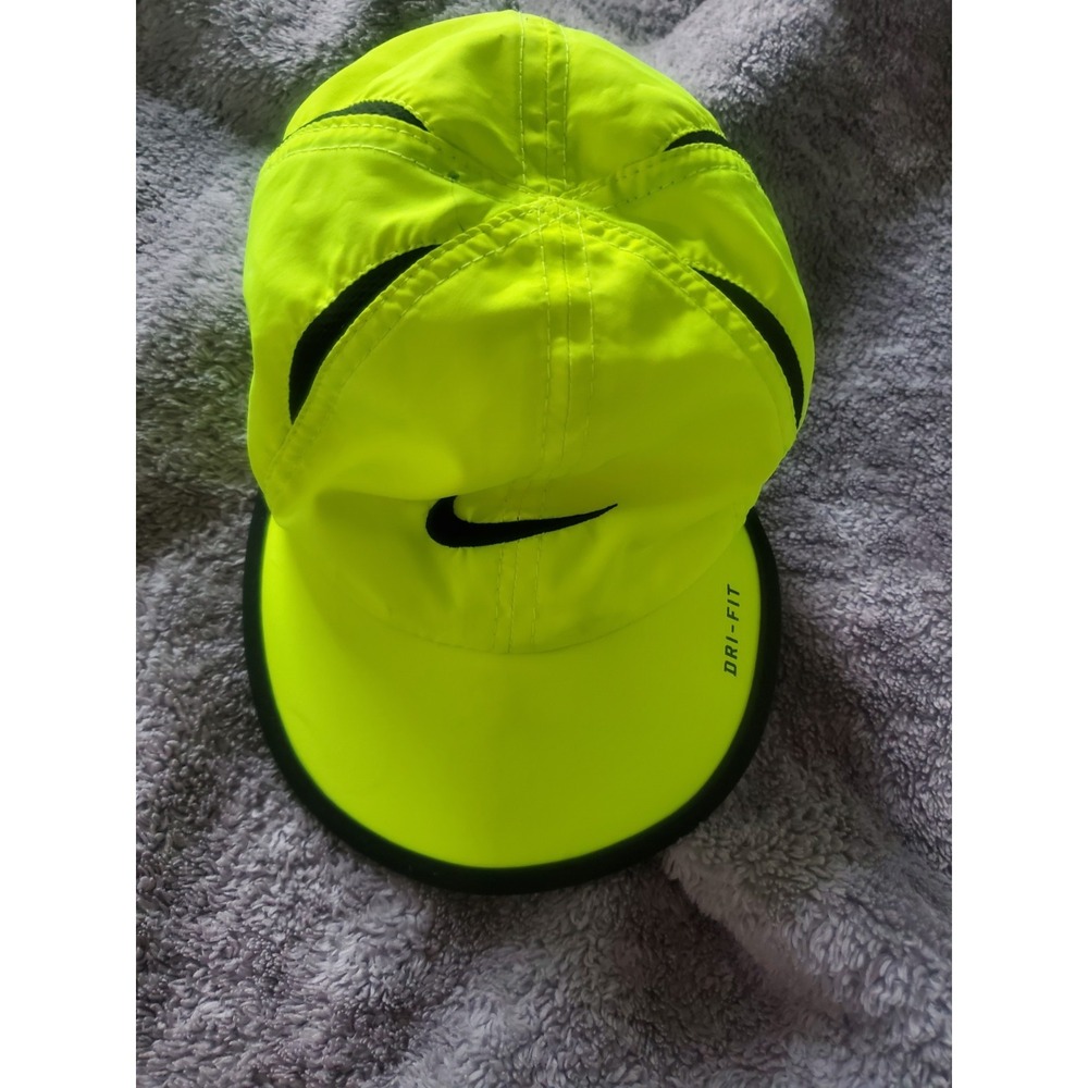 Nike Dri-FIT Boy's Neon Featherlight Adjustable Strap Cap Hat Sz 3-5T